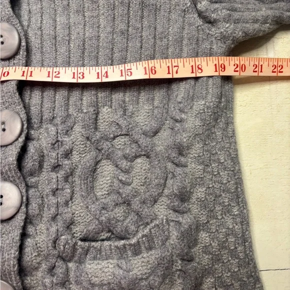 Aran Crafts 100% Merino Wool Sweater Ireland Gray Long Cardigan Size Medium - Picture 3 of 7